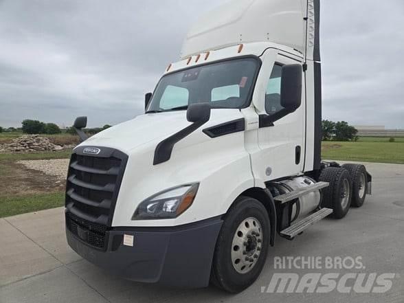 Freightliner CASCADIA 116 Vetopöytäautot