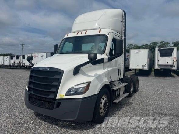 Freightliner CASCADIA 116 Vetopöytäautot