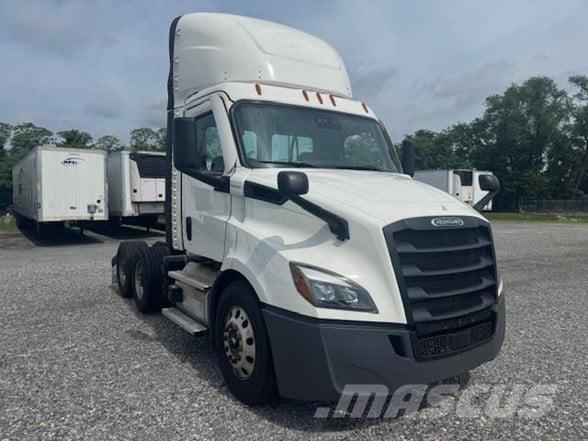 Freightliner CASCADIA 116 Vetopöytäautot