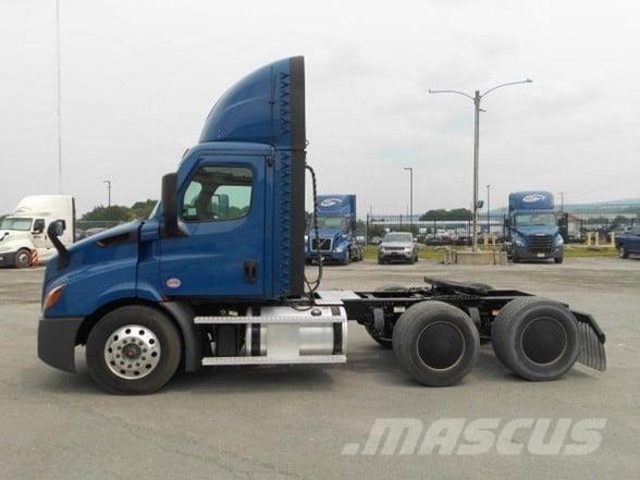Freightliner CASCADIA 116 Vetopöytäautot