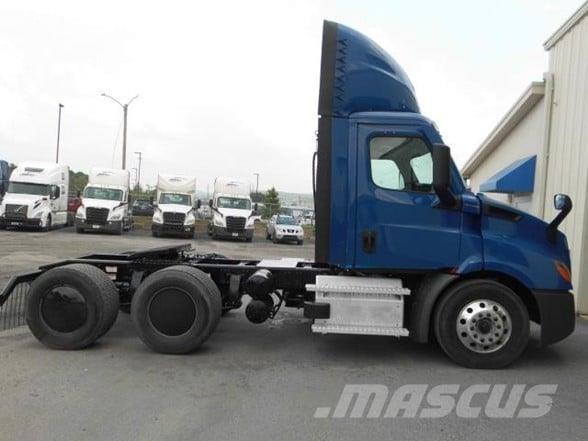 Freightliner CASCADIA 116 Vetopöytäautot
