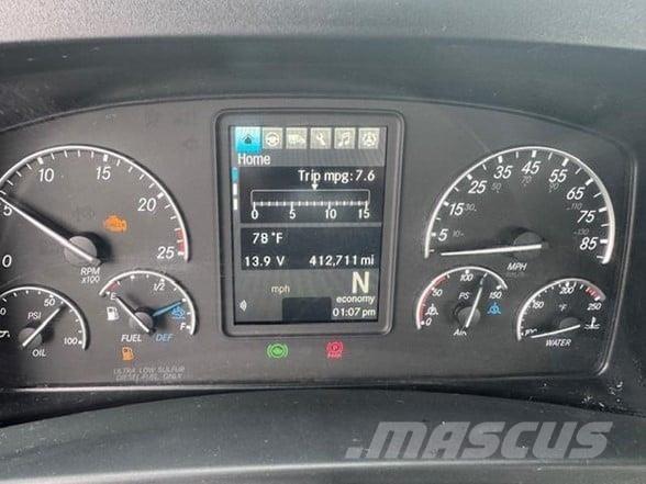Freightliner CASCADIA 116 Vetopöytäautot