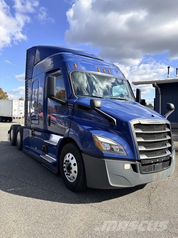 Freightliner CASCADIA 116 Vetopöytäautot