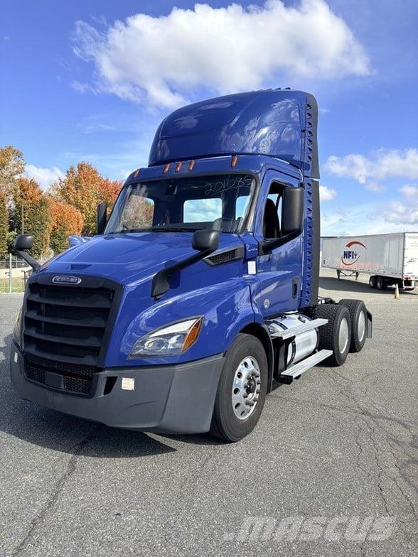 Freightliner CASCADIA 116 Vetopöytäautot