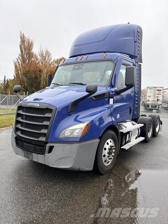 Freightliner CASCADIA 116 Vetopöytäautot