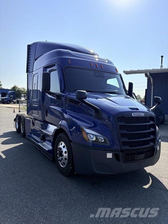 Freightliner CASCADIA 116 Vetopöytäautot