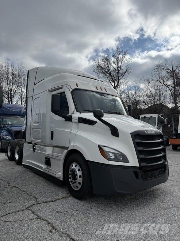 Freightliner CASCADIA 116 Vetopöytäautot