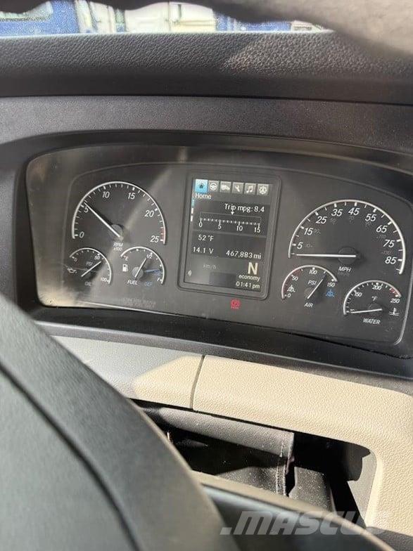 Freightliner CASCADIA 116 Vetopöytäautot