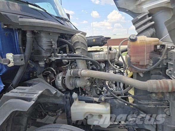 International LT Vetopöytäautot