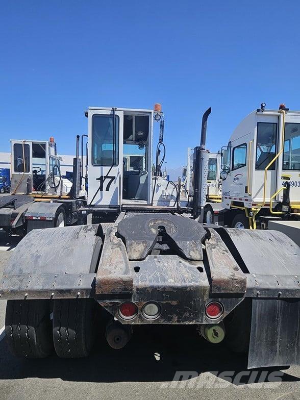 Kalmar OTTAWA 4X2 OFF-ROAD Terminaalitraktorit