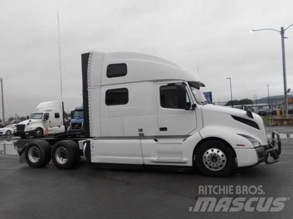 Volvo VNL64T860 Vetopöytäautot