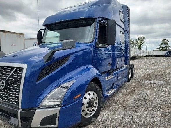 Volvo VNL64T860 Vetopöytäautot