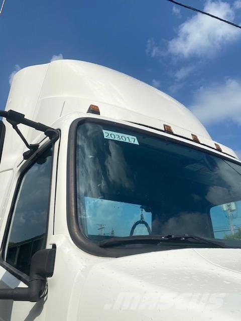 Volvo VNR64T300 Vetopöytäautot