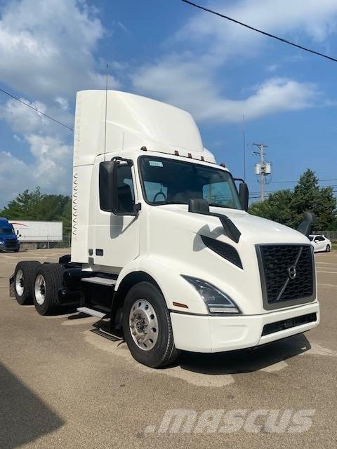 Volvo VNR64T300 Vetopöytäautot