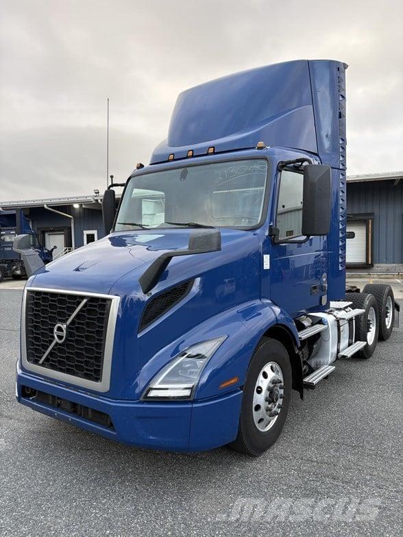 Volvo VNR64T300 Vetopöytäautot