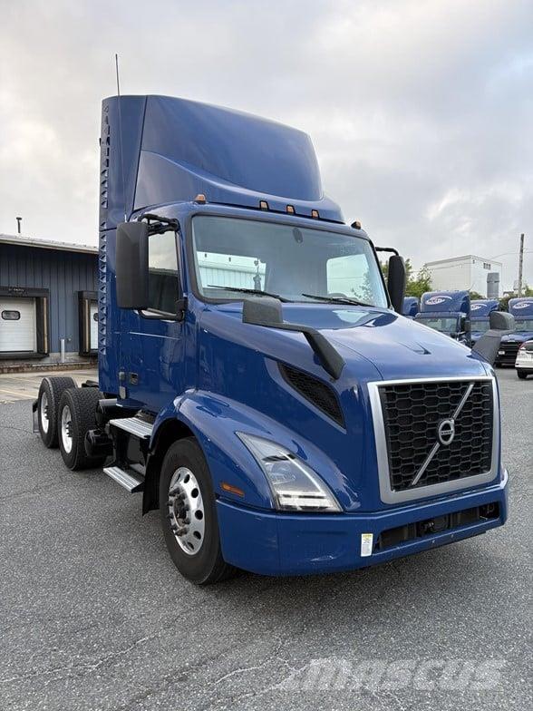 Volvo VNR64T300 Vetopöytäautot