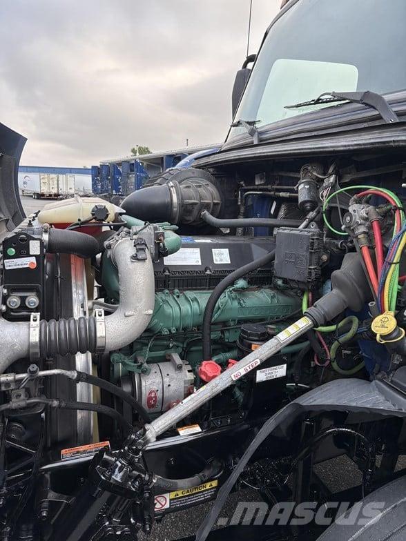 Volvo VNR64T300 Vetopöytäautot