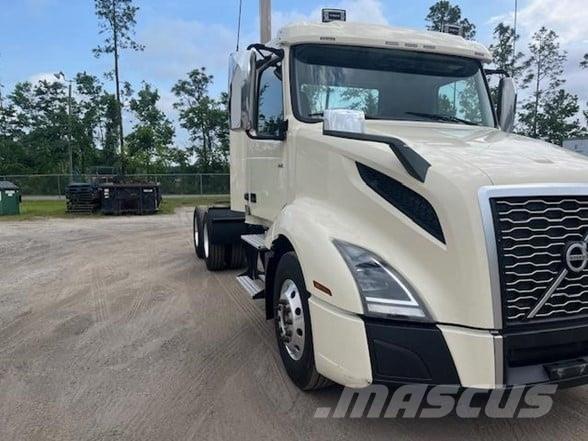 Volvo VNR64T300 Vetopöytäautot