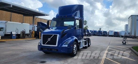 Volvo VNR64T300 Vetopöytäautot
