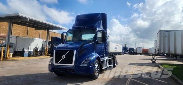 Volvo VNR64T300 Vetopöytäautot