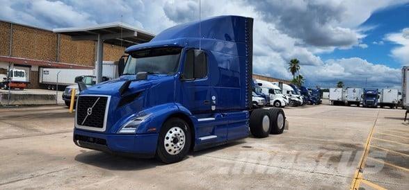Volvo VNR64T640 Vetopöytäautot