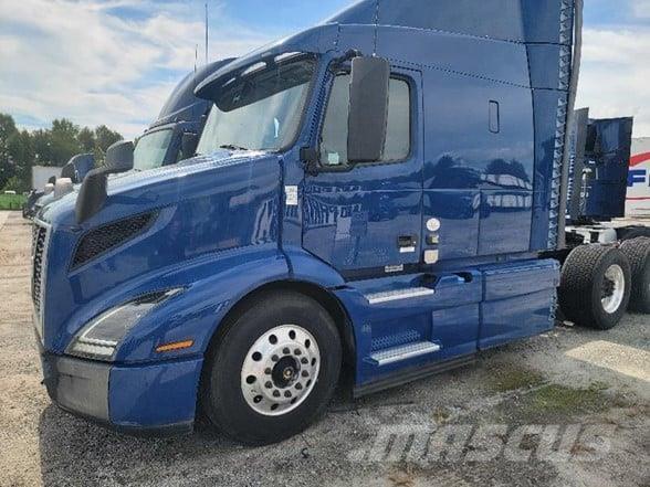 Volvo VNR64T640 Vetopöytäautot