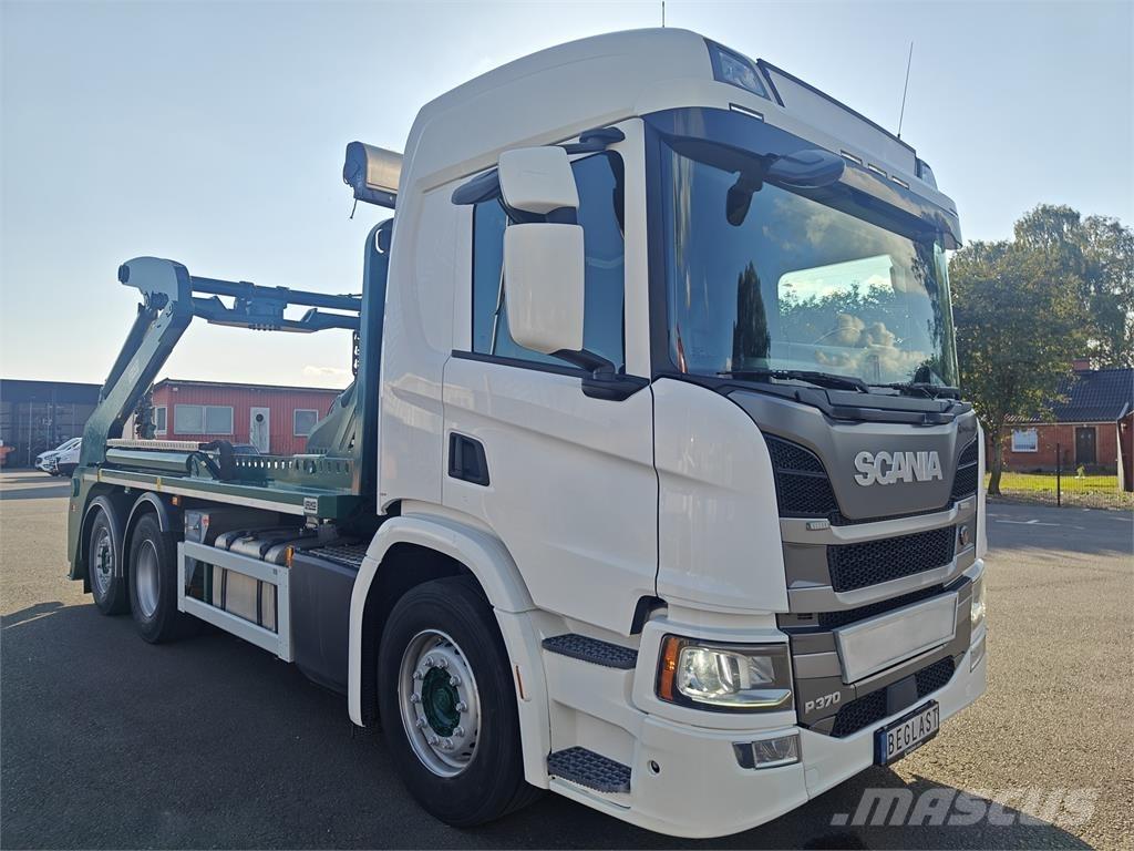 Scania P370 Nostovarsi-vaihtolavakuorma-autot