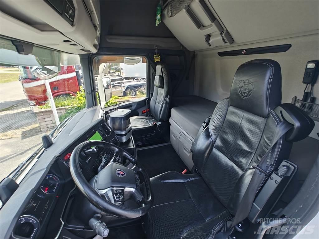 Scania R520 Vetopöytäautot