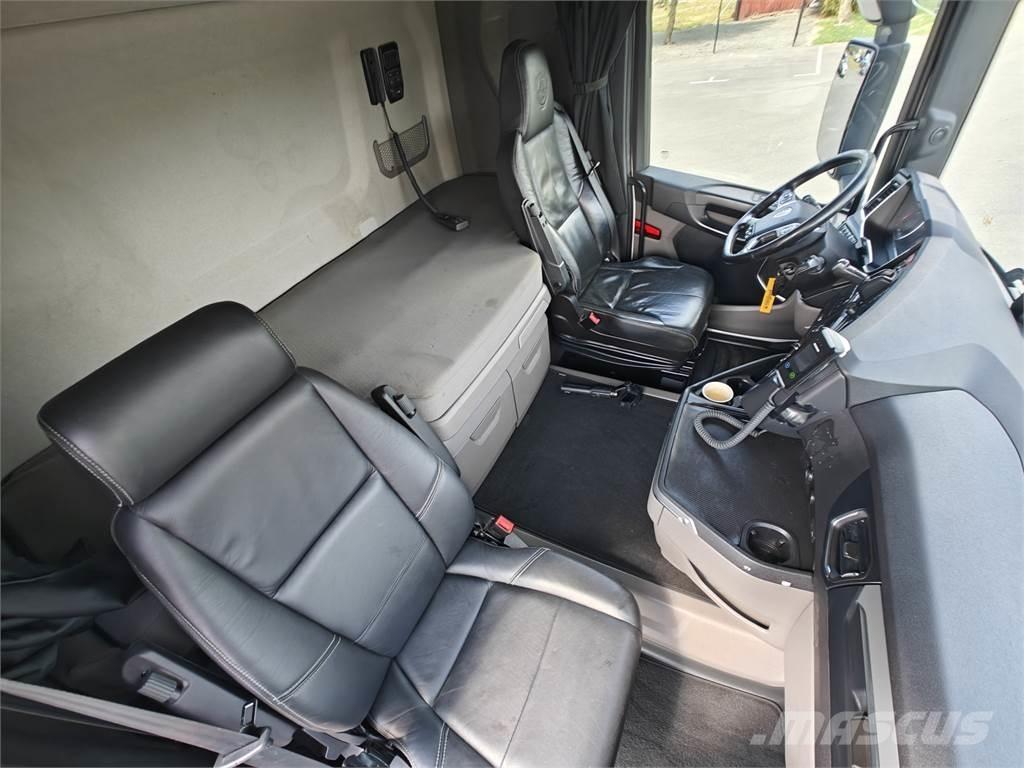 Scania R580 Vetopöytäautot