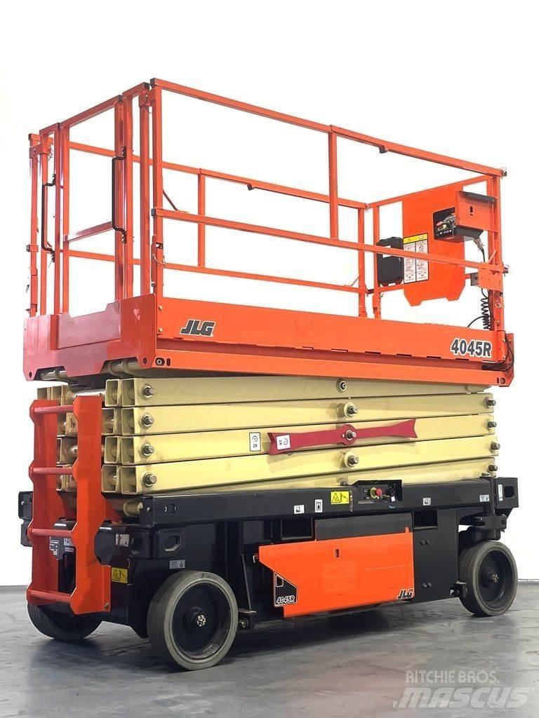 JLG 4045R Saksilavat