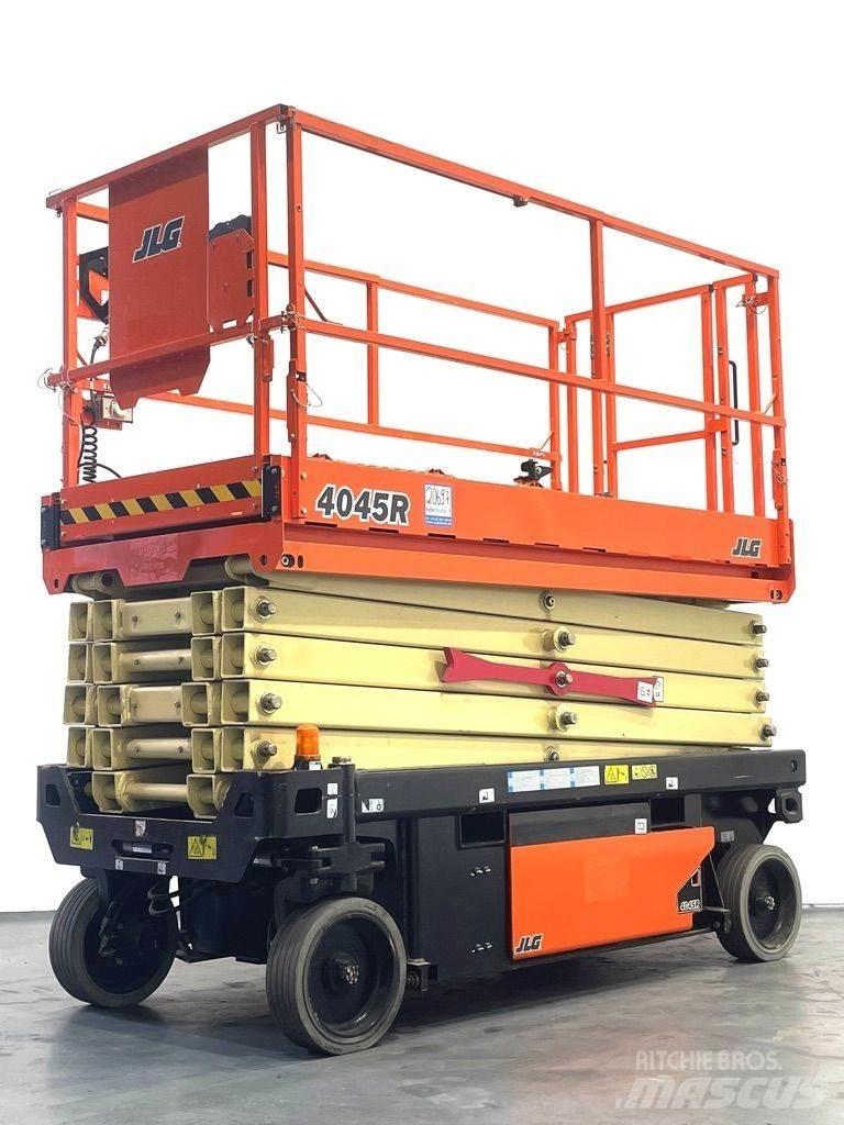JLG 4045R Saksilavat