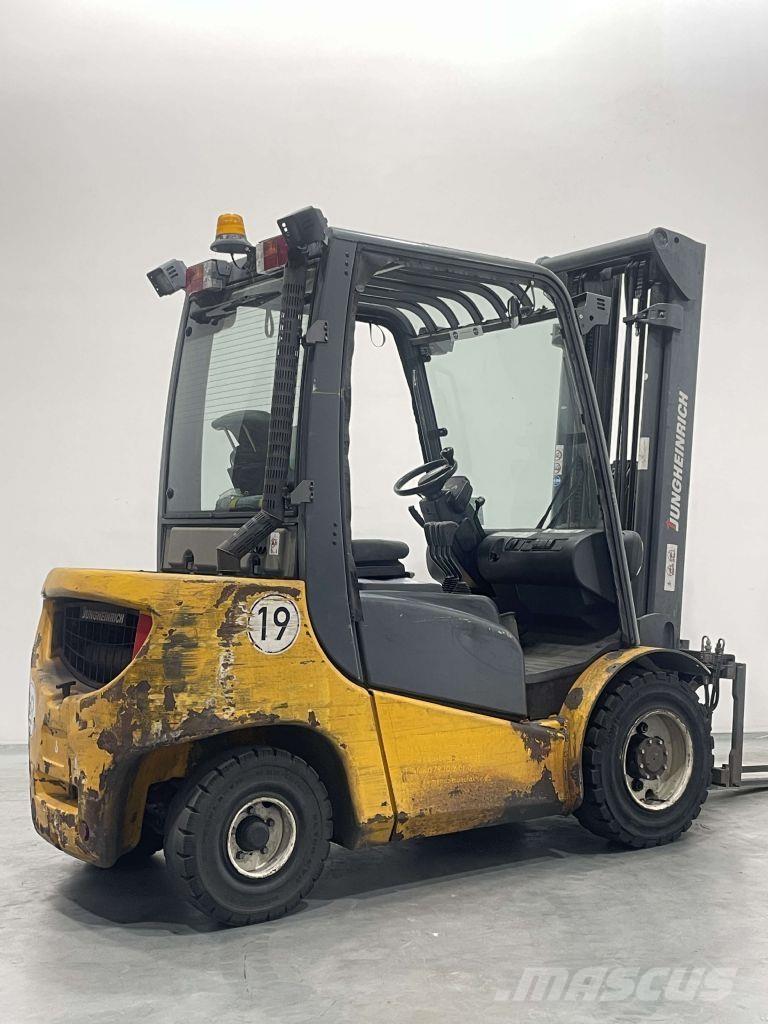Jungheinrich DFG 430 Dieseltrukit