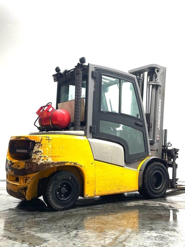 Jungheinrich TFG 435 Nestekaasutrukit