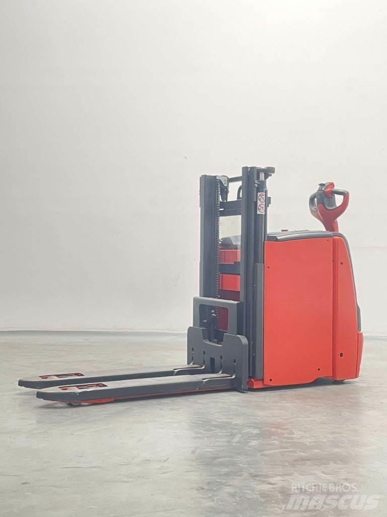 Linde D10 ACC-1163 Käyden ajettavat pinoamistrukit