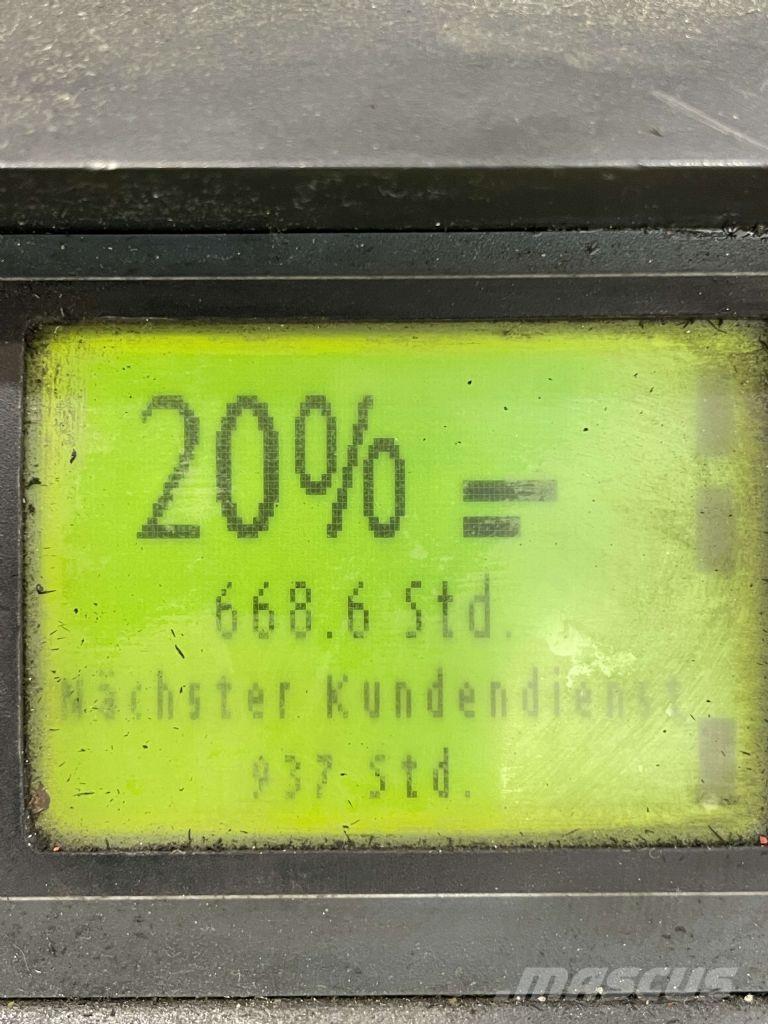 Linde D12-133 Käyden ajettavat pinoamistrukit