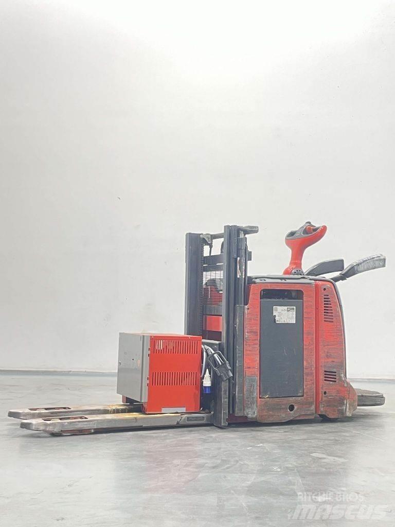 Linde D12AP-133 Käyden ajettavat pinoamistrukit
