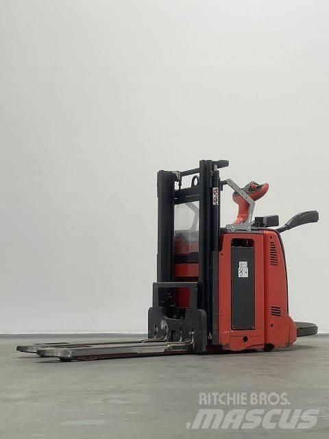 Linde D12HPAP Käyden ajettavat pinoamistrukit