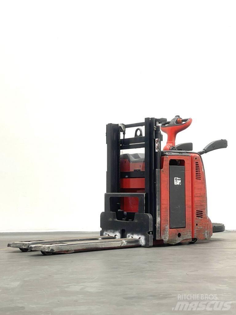 Linde D12HPAP Käyden ajettavat pinoamistrukit