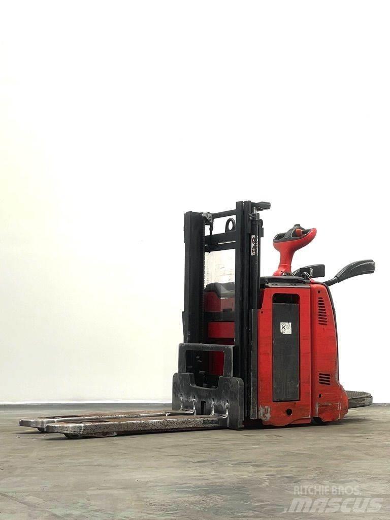 Linde D12HPAP-133 Käyden ajettavat pinoamistrukit