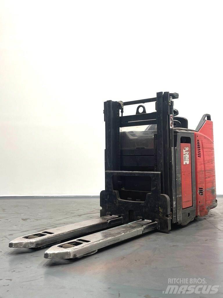 Linde D12HPSP-133 Käyden ajettavat pinoamistrukit