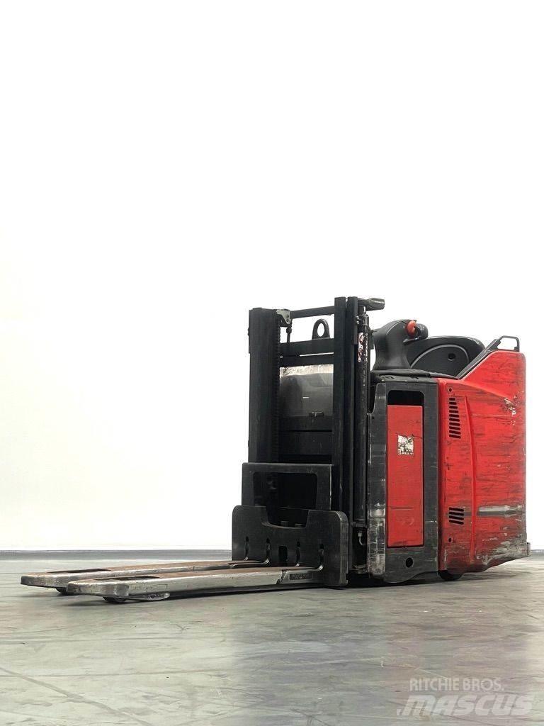 Linde D12HPSP-133 Käyden ajettavat pinoamistrukit