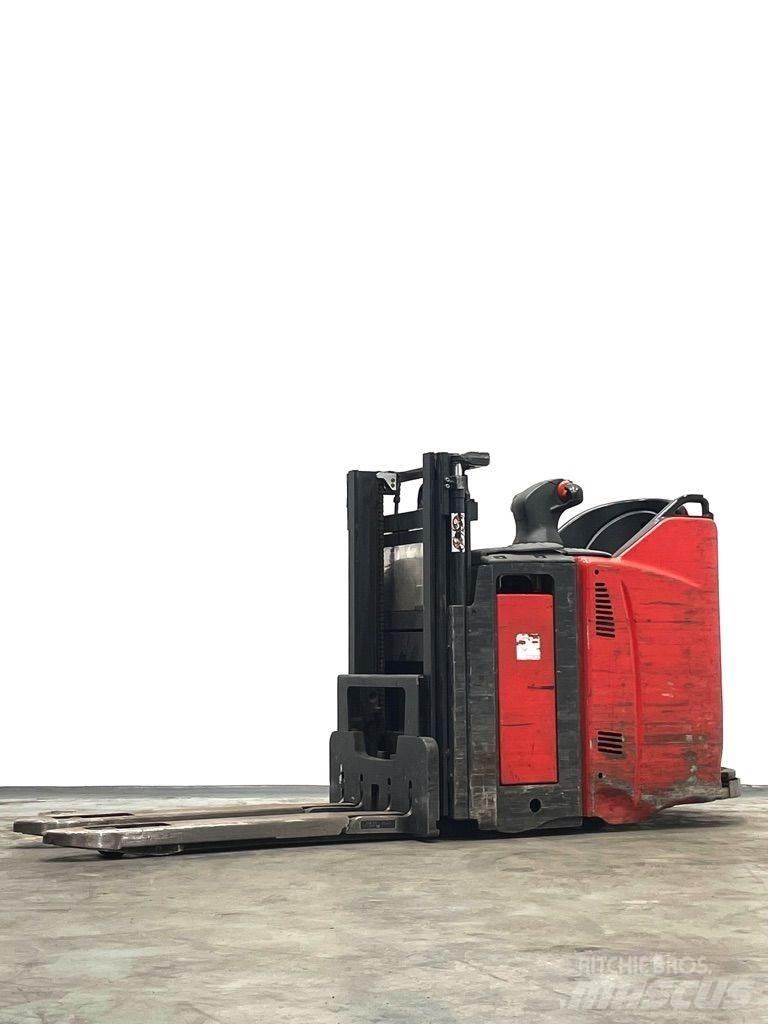 Linde D12HPSP-133 Käyden ajettavat pinoamistrukit