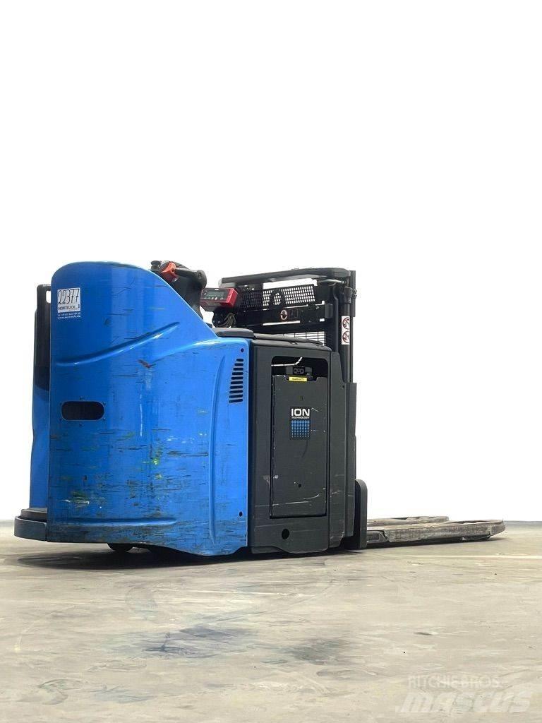 Linde D12HPSP-133 Käyden ajettavat pinoamistrukit