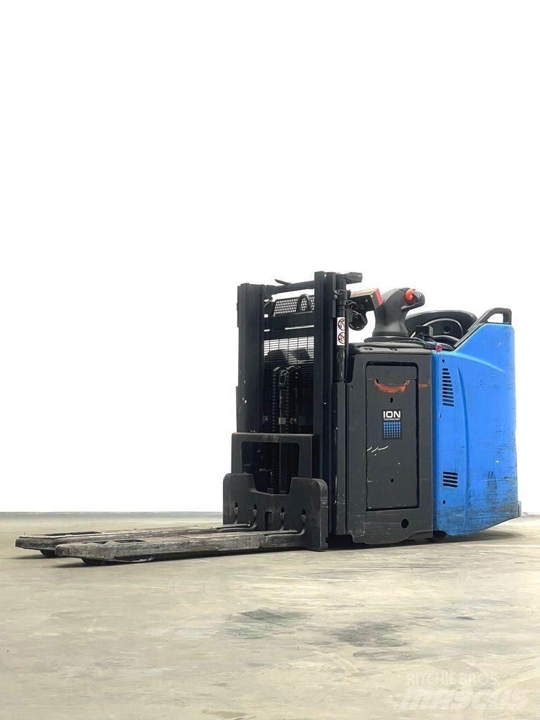 Linde D12HPSP-133 Käyden ajettavat pinoamistrukit