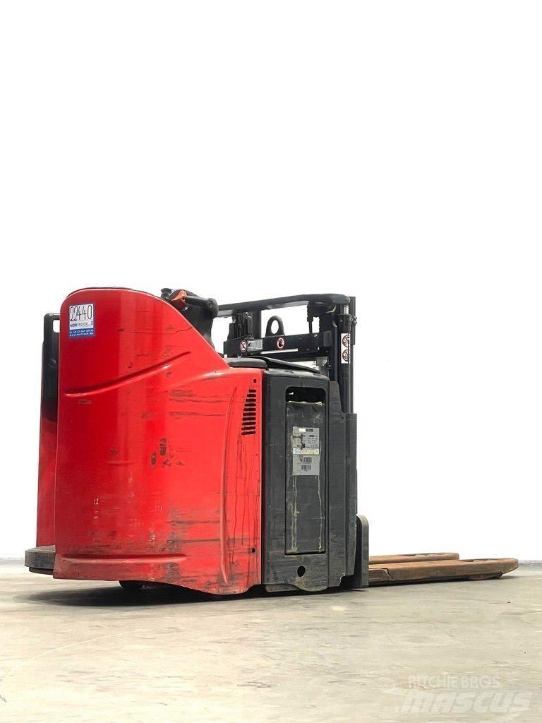 Linde D12HPSP-133 Käyden ajettavat pinoamistrukit