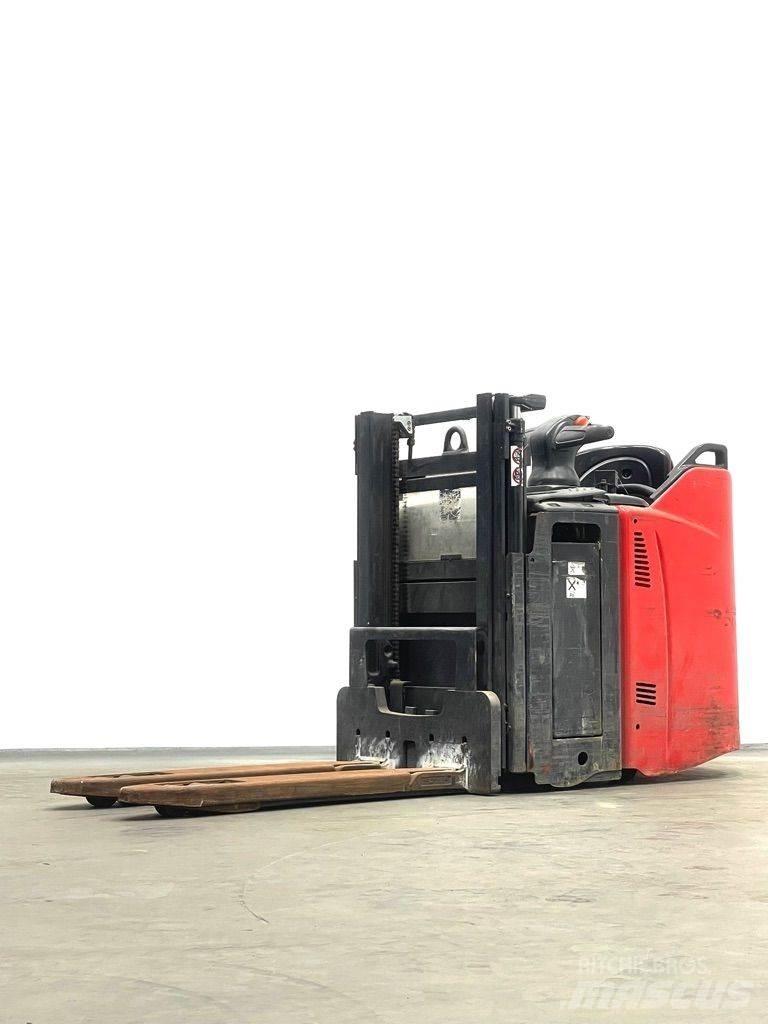 Linde D12HPSP-133 Käyden ajettavat pinoamistrukit
