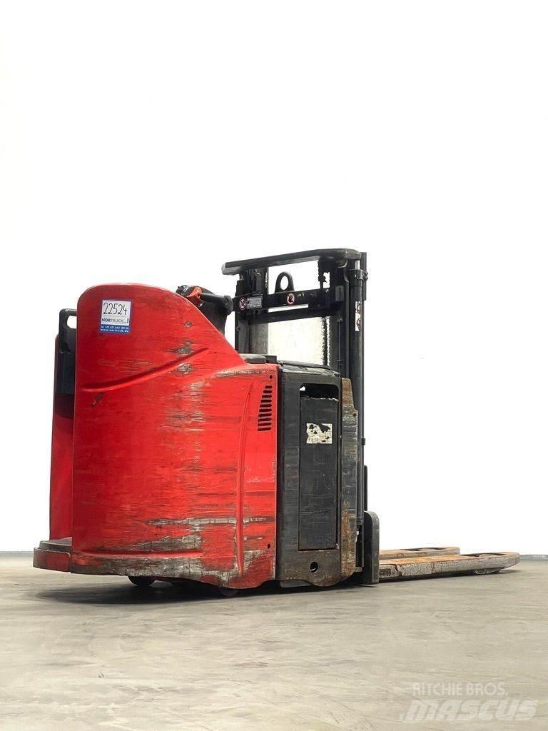 Linde D12HPSP-133 Käyden ajettavat pinoamistrukit