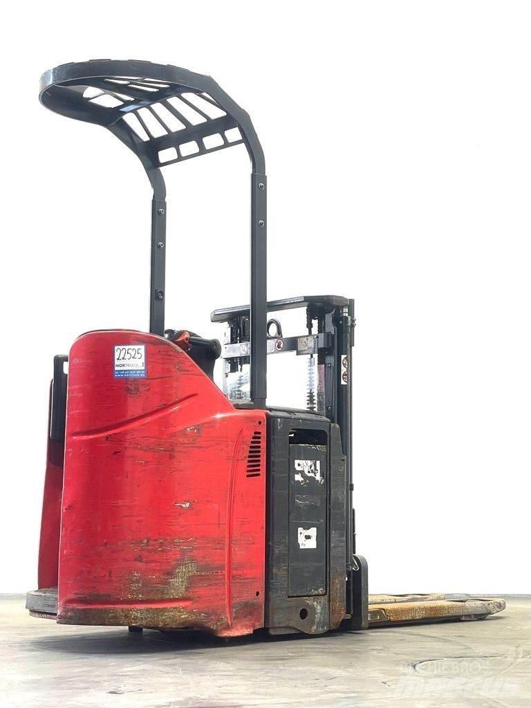 Linde D12HPSP-133 Käyden ajettavat pinoamistrukit