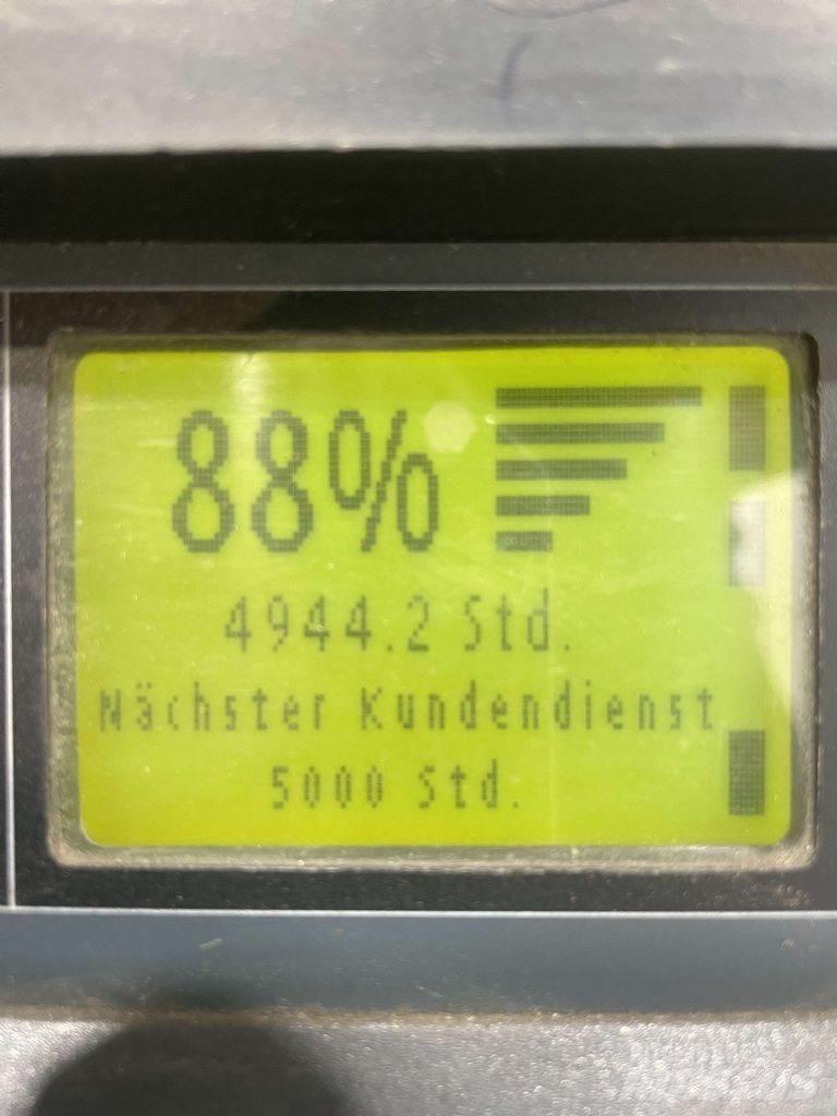 Linde D12HPSP-133 Käyden ajettavat pinoamistrukit