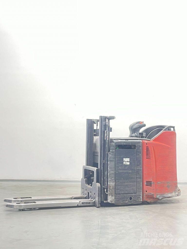Linde D12HPSP-133 Käyden ajettavat pinoamistrukit